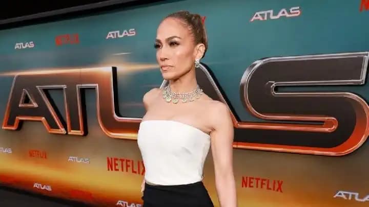 Bintangi Film Atlas, Jennifer Lopez Ungkap Kehadiran AI Sangat Menakutkan