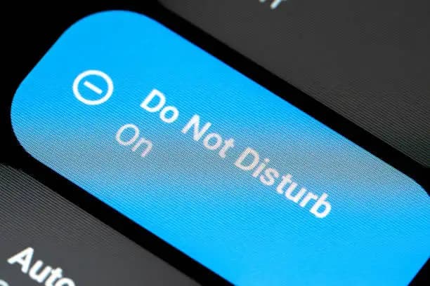 Alasan Gen Z Sering Aktifkan  Fitur “Dnd” atau “Jangan Ganggu” Smartphone Saat Ini