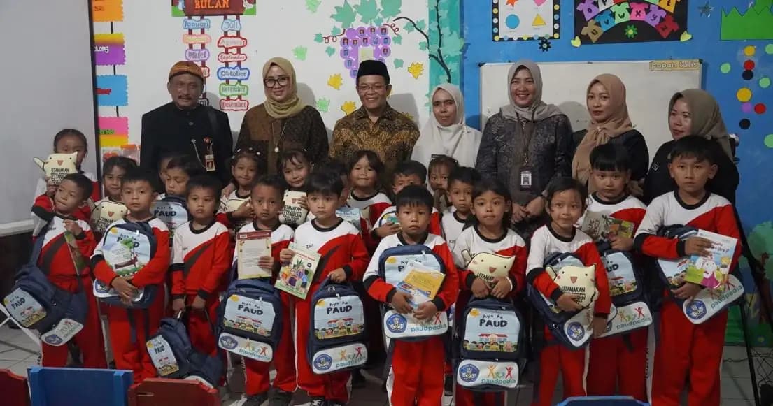 Program Revitalisasi Sekolah Hingga Sosialisasi Kebijakan Hiasi Hardiknas Tahun 2025 di Purbalingga
