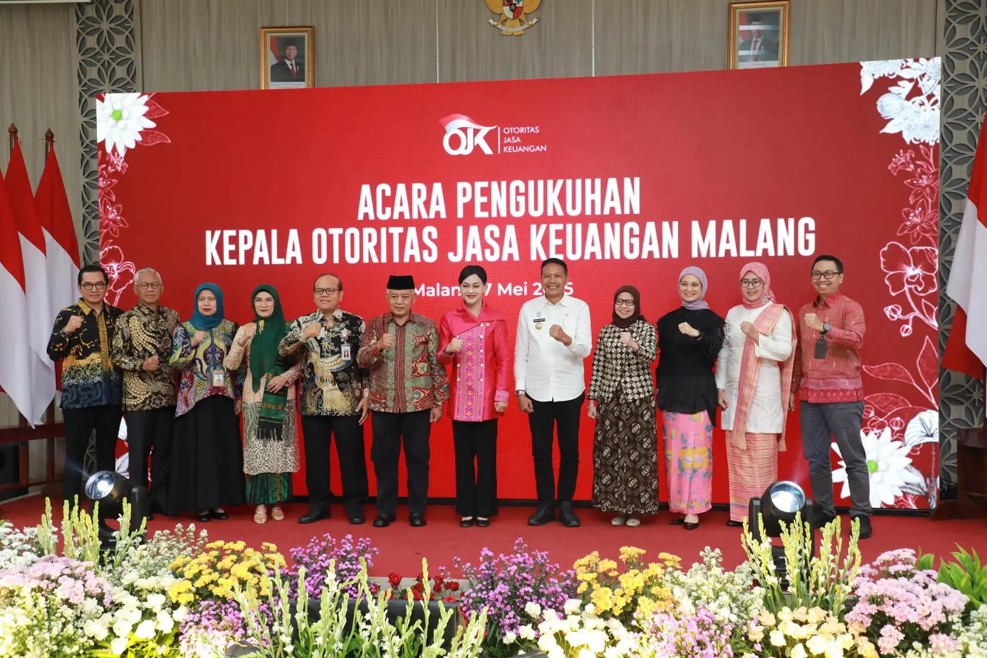 Walikota Wahyu Hadiri Pengukuhan Kepala OJK Malang, Ajak Kuatkan Kolaborasi