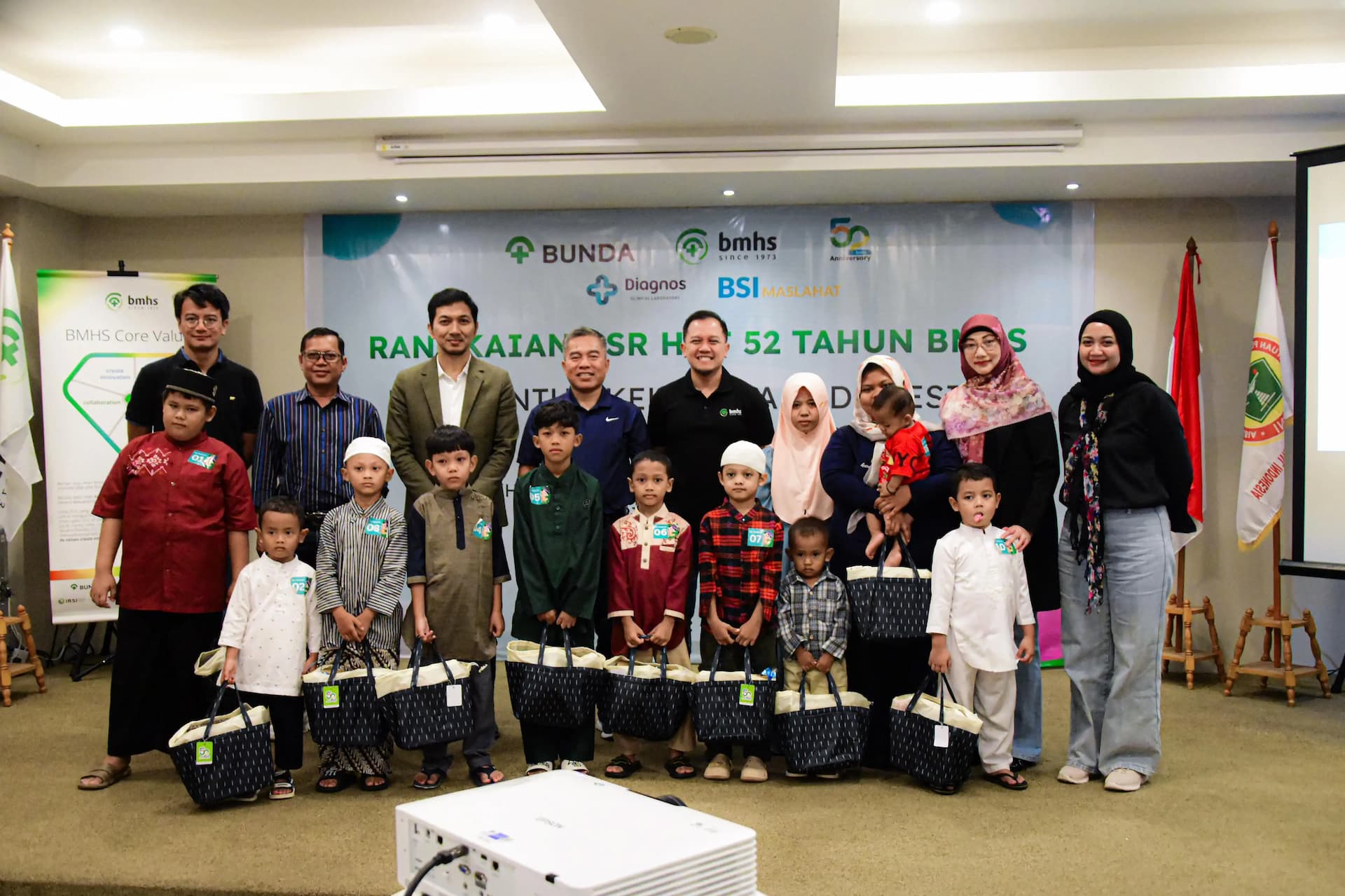 BSI Maslahat dan PT Bundamedik Tbk Gelar Khitanan Massal Untuk Anak Dhuafa