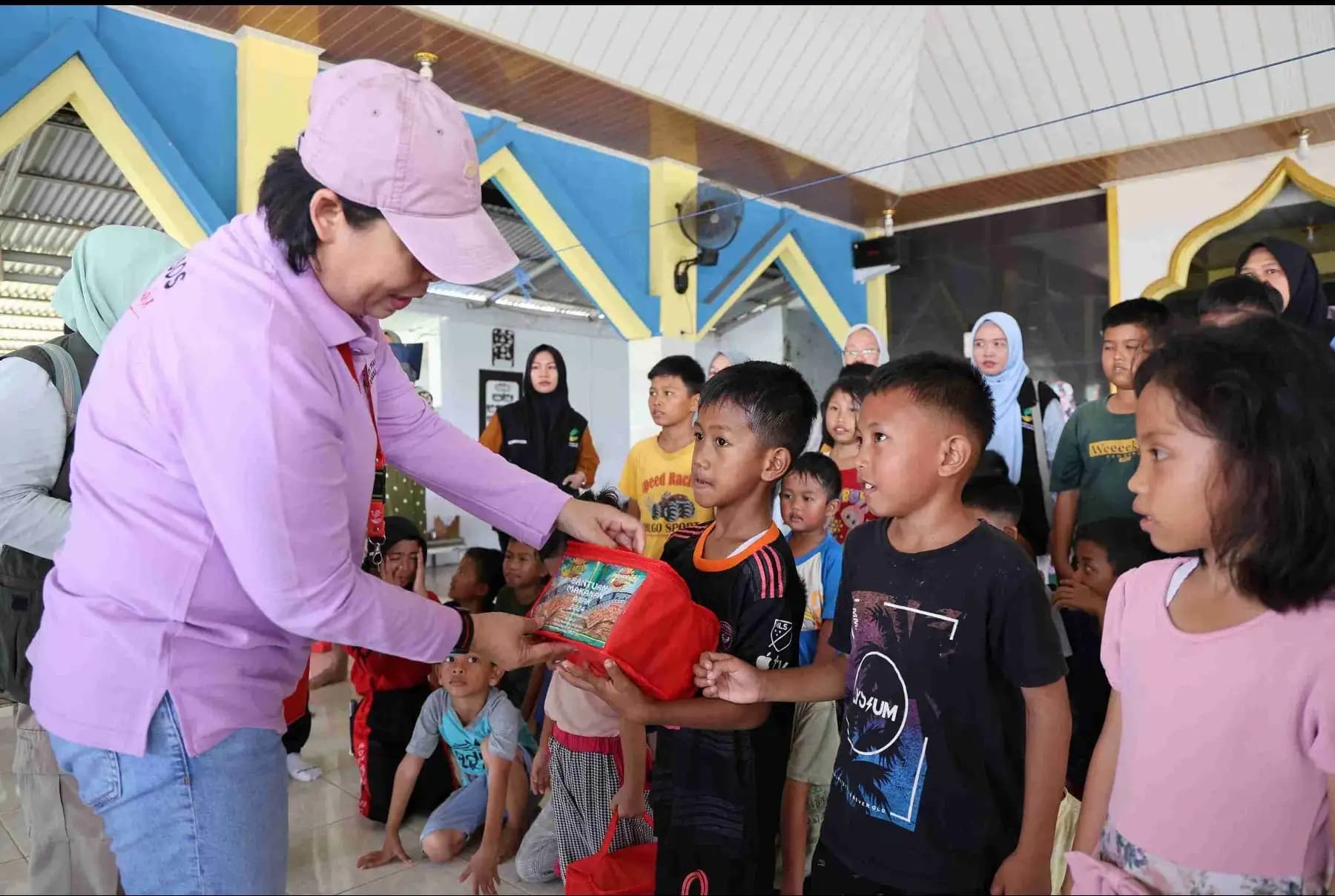 Kemensos Salurkan Bantuan dan Layanan Psikososial bagi Penyintas Gempa Bengkulu