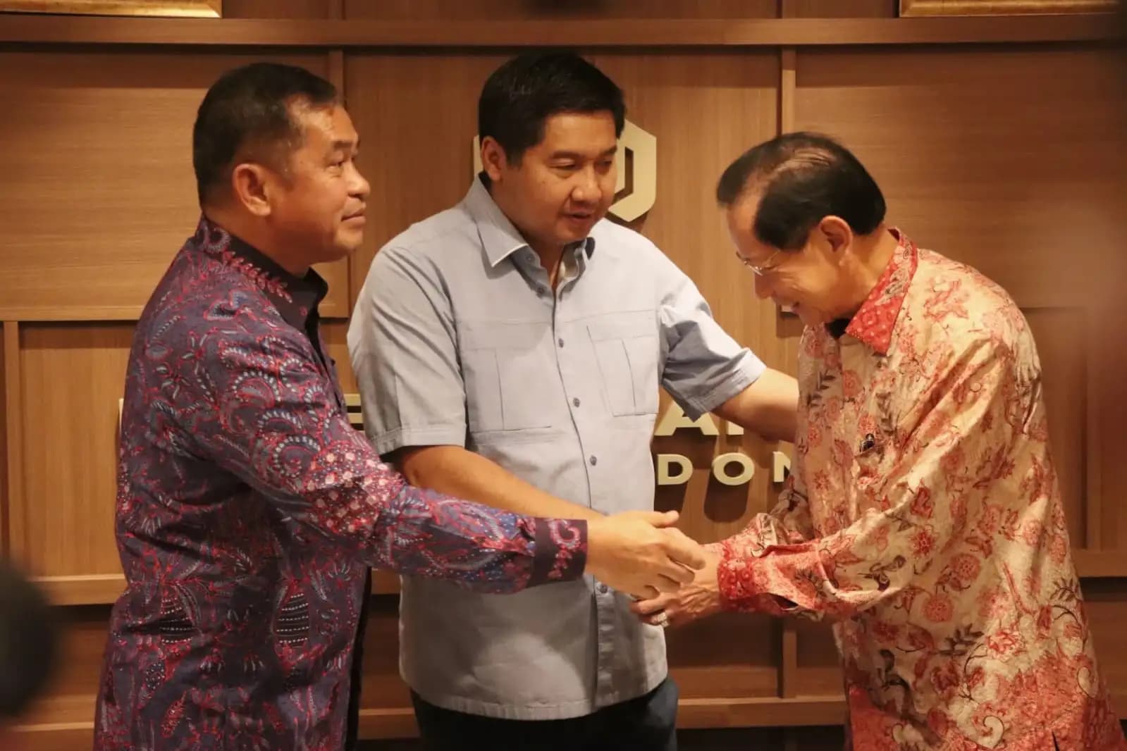 Menteri PKP Dukung CSR BCA untuk Rehabilitasi Rumah Dinas Prajurit TNI AD