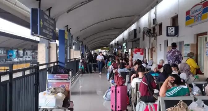 H-1 Idul Adha, Stasiun Malang Catat 5.638 Penumpang Kereta Api