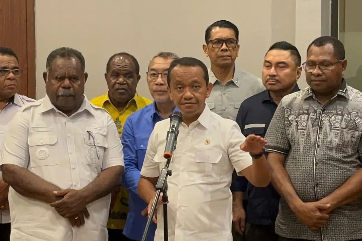 Bupati Raja Ampat dan Gubernur Papua Barat Daya Klaim Masyarakat Tolak Penutupan Tambang Nikel di Pulau Gag  