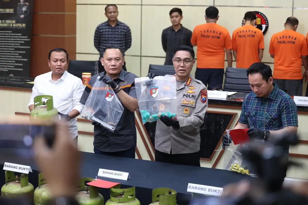 Polisi Ungkap Modus Pengoplos Elpiji di Malang dengan Alat Suntik  