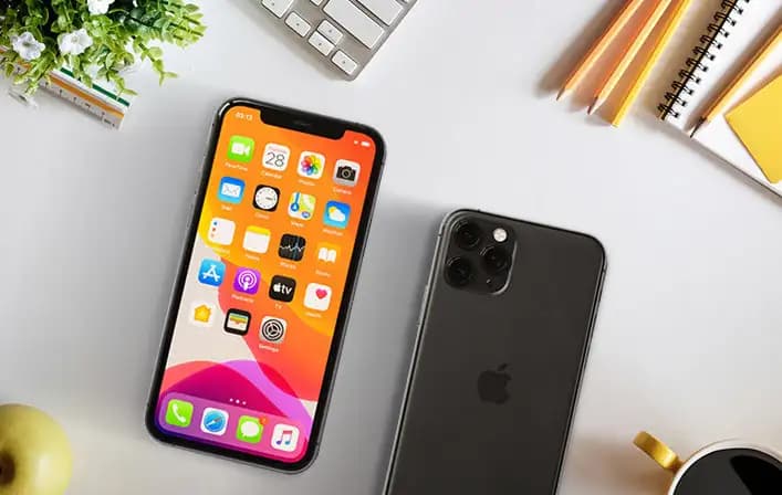 Garuda Indonesia Bebastugaskan Seluruh Awak Kabin Setelah Laporan iPhone Penumpang Hilang  