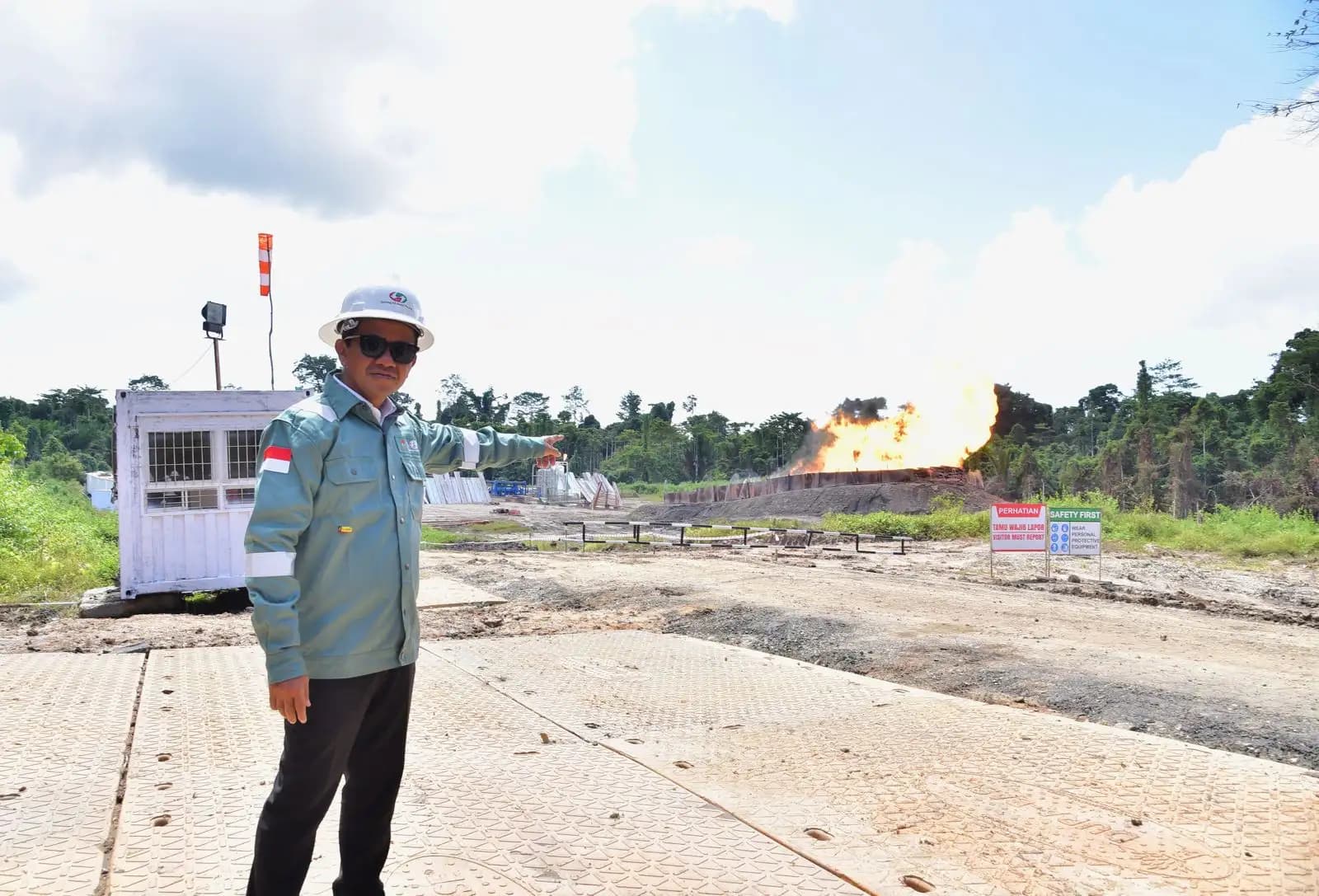 Menteri Bahlil: Proyek Gas Papua Barat Wajib Libatkan Masyarakat Lokal