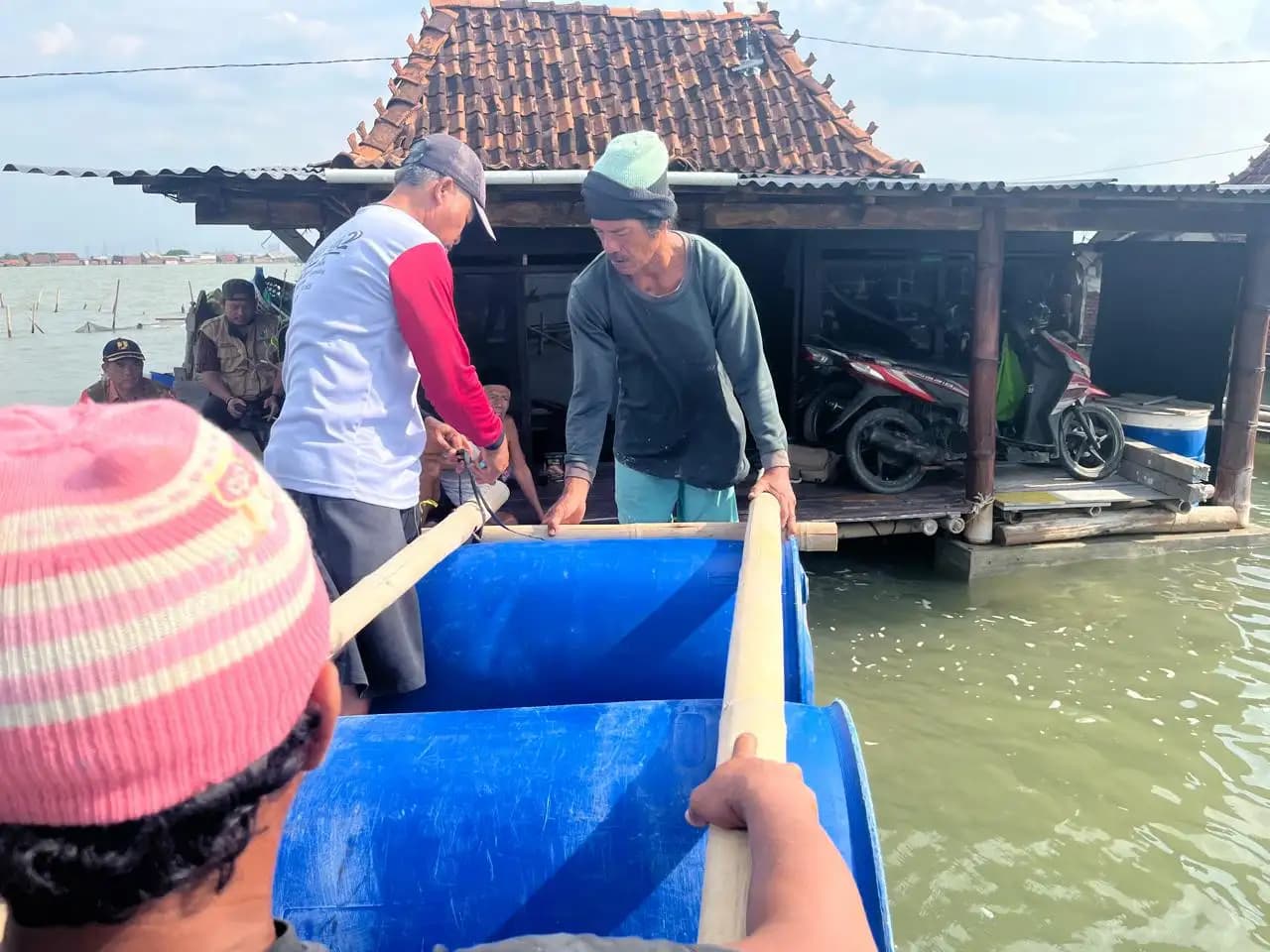 Pemprov Jateng Bangun Rumah Apung dan Relokasi untuk Warga Terdampak Rob di Demak