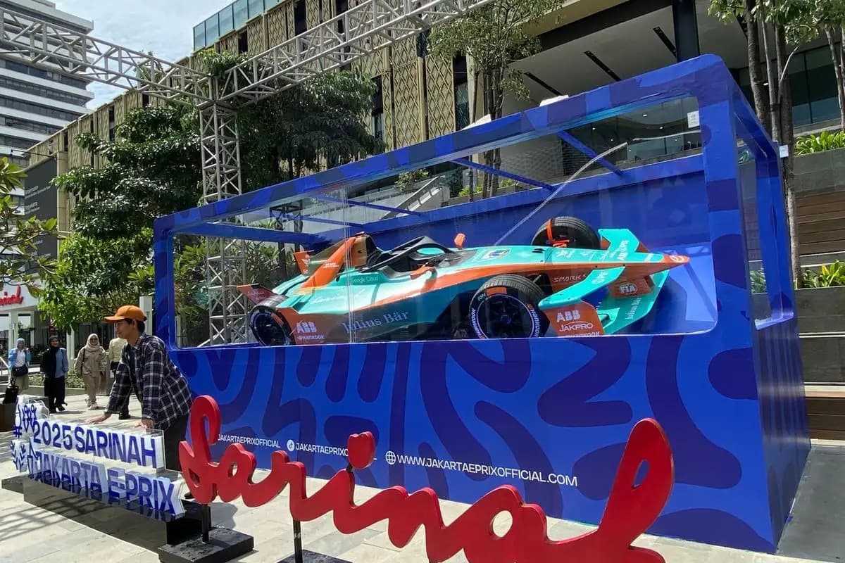 Replika Mobil Formula E Gen3 Evo Dipamerkan di Sarinah Sambut Jakarta E-Prix 2025  