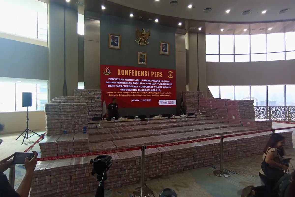 Gunungan Uang Rp 11,8 Triliun Bukti Korupsi Wilmar Group di Kejagung  