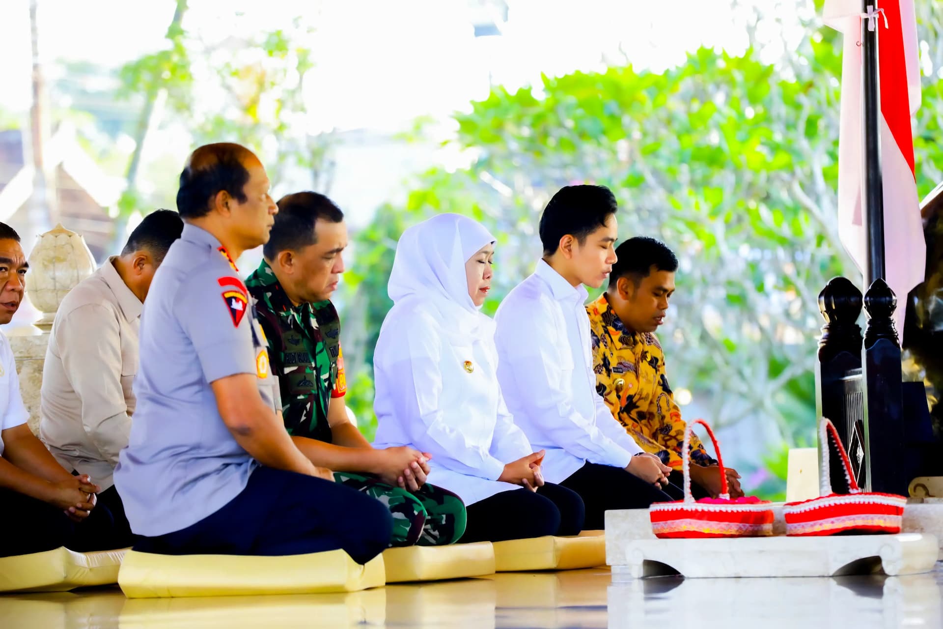 Wapres Gibran dan Gubernur Khofifah Ziarah ke Makam Bung Karno, Ajak Masyarakat Jaga Semangat Nasionalisme