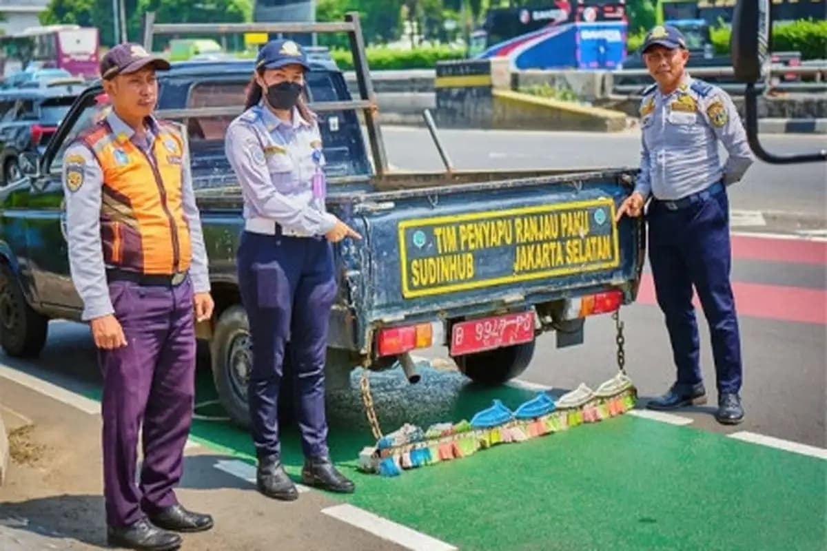Dishub Jaksel Tidak Temukan Ranjau Paku di Jalan Gatot Subroto Usai Penyisiran  