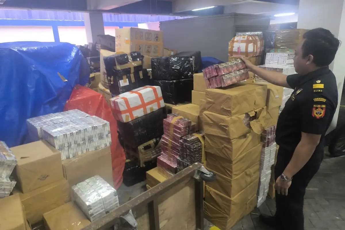 Bea Cukai Madura Sita 22 Juta Batang Rokok Ilegal, Pemilik Masih Misteri  