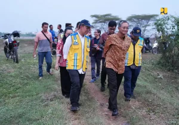 Tanggul Jebol di Sungai Renggong Grobogan, Menteri PU Tinjau Langsung dan Kerahkan Penanganan Darurat