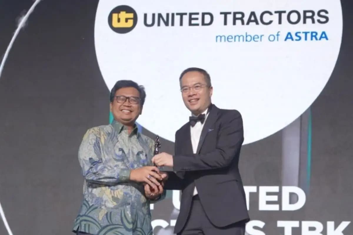 United Tractors Raih Tiga Penghargaan Bergengsi Asia untuk Lingkungan Kerja Berkelanjutan  