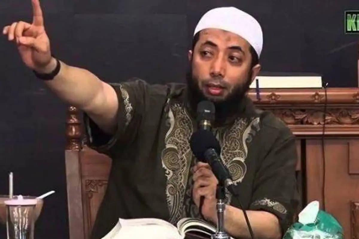 Profil Ustaz Khalid Basalamah yang Diperiksa KPK Terkait Kasus Kuota Haji 2024  