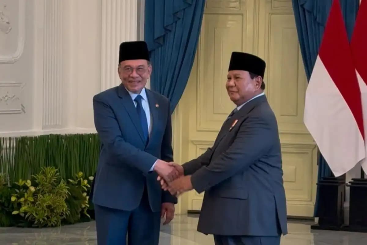 Prabowo dan PM Malaysia Anwar Ibrahim Disambut Meriah di Istana Merdeka  