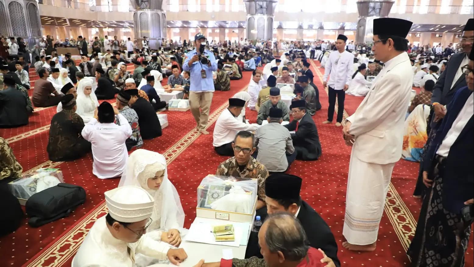 100 Pasangan Ikut Nikah Massal di Istiqlal, Kemenag Tanggung Biaya dan Beri Modal Usaha