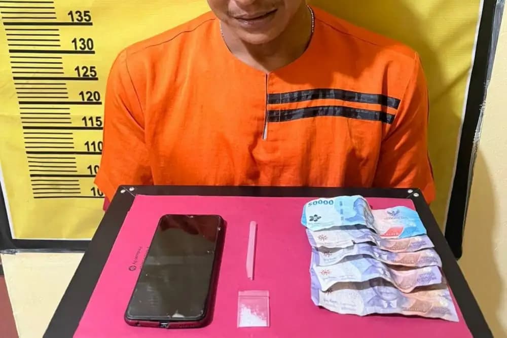 Tangis Pengedar Sabu Pecah Saat Diciduk Polsek Rengat Barat, Barang Bukti Disimpan di Motor
