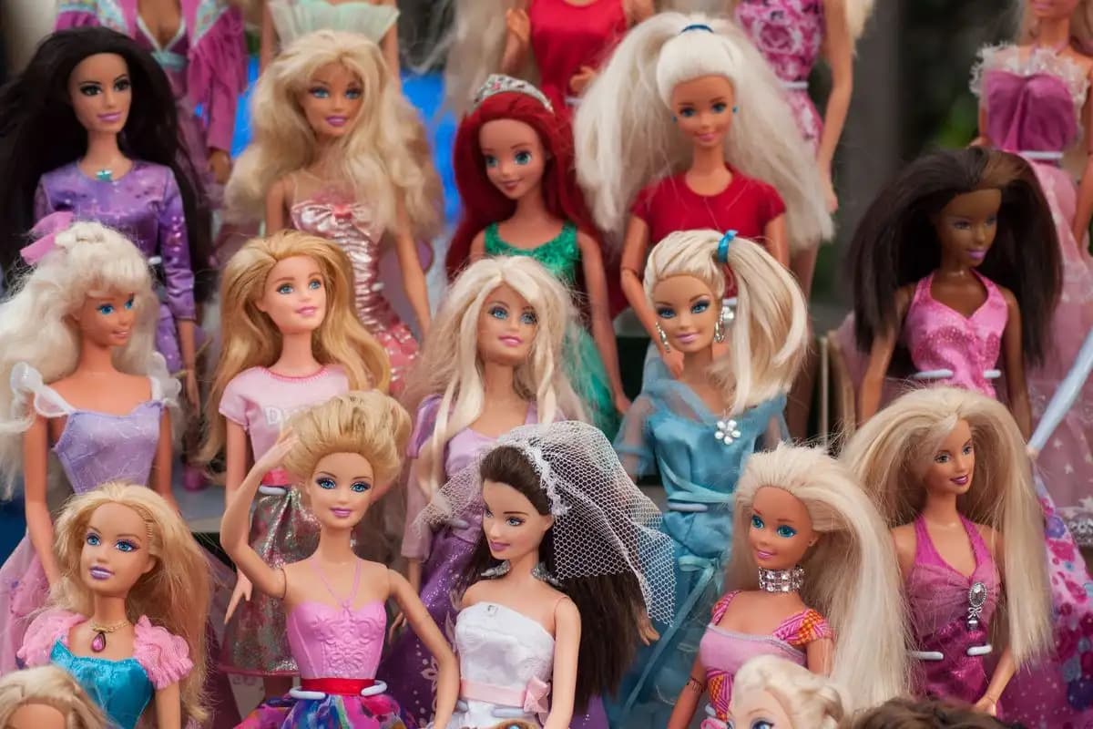 OpenAI dan Mattel Kolaborasi Hadirkan Mainan AI Barbie & Hot Wheels yang Interaktif  