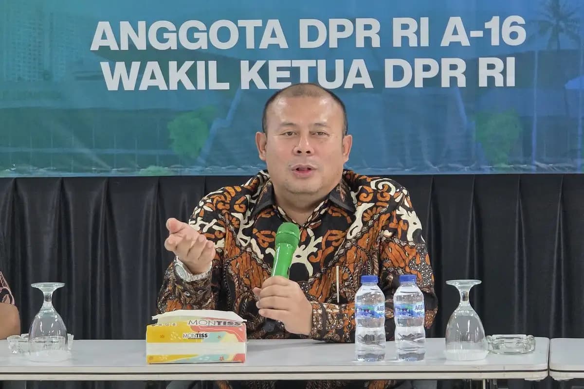 DPR Dorong Pemda Implementasikan UU Pesantren, Dukung Komitmen Prabowo  