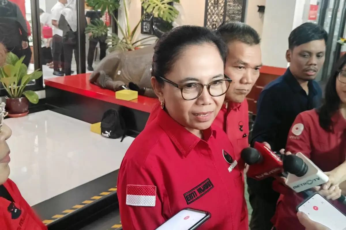 PDI-P Minta Penghentian Proyek Penulisan Ulang Sejarah, Akan Panggil Fadli Zon  