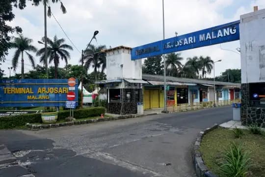 Perwira TNI AL Alami Patah Tulang dan Operasi Wajah Usai Dikeroyok di Malang  