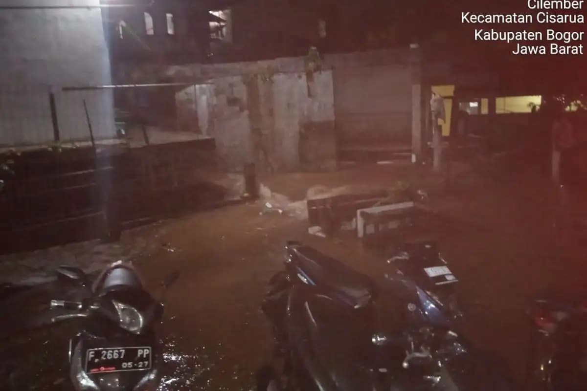 Banjir dan Longsor Landa 6 Desa di Kawasan Puncak Bogor  