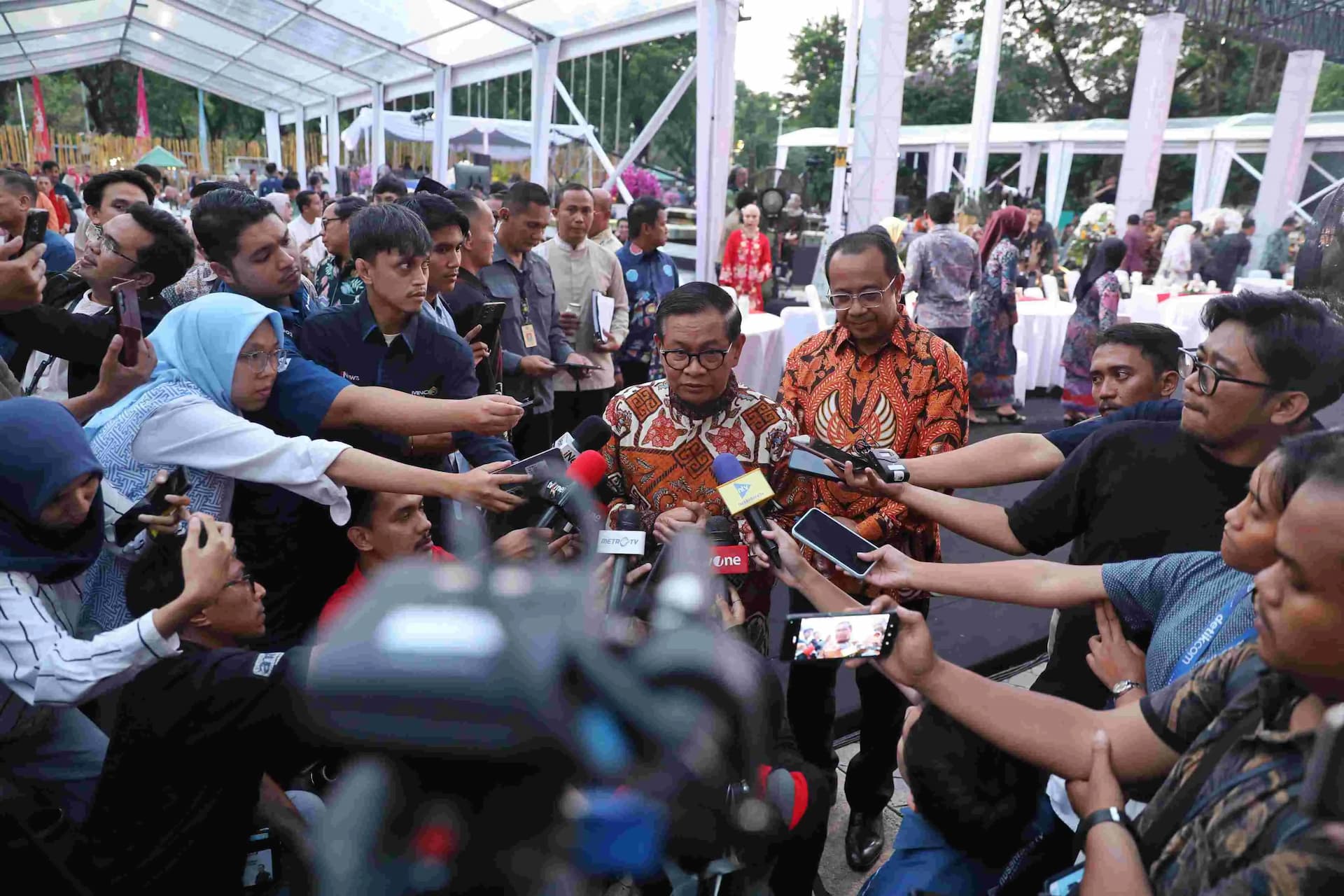 Banjir Rendam 53 RT di Jakarta, Pemprov DKI Kerahkan Pompa dan Evakuasi Warga