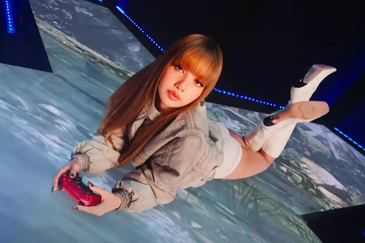 Lisa Blackpink Jadi Bintang Baru PlayStation Playmakers, Main PS5 di Video Promo  