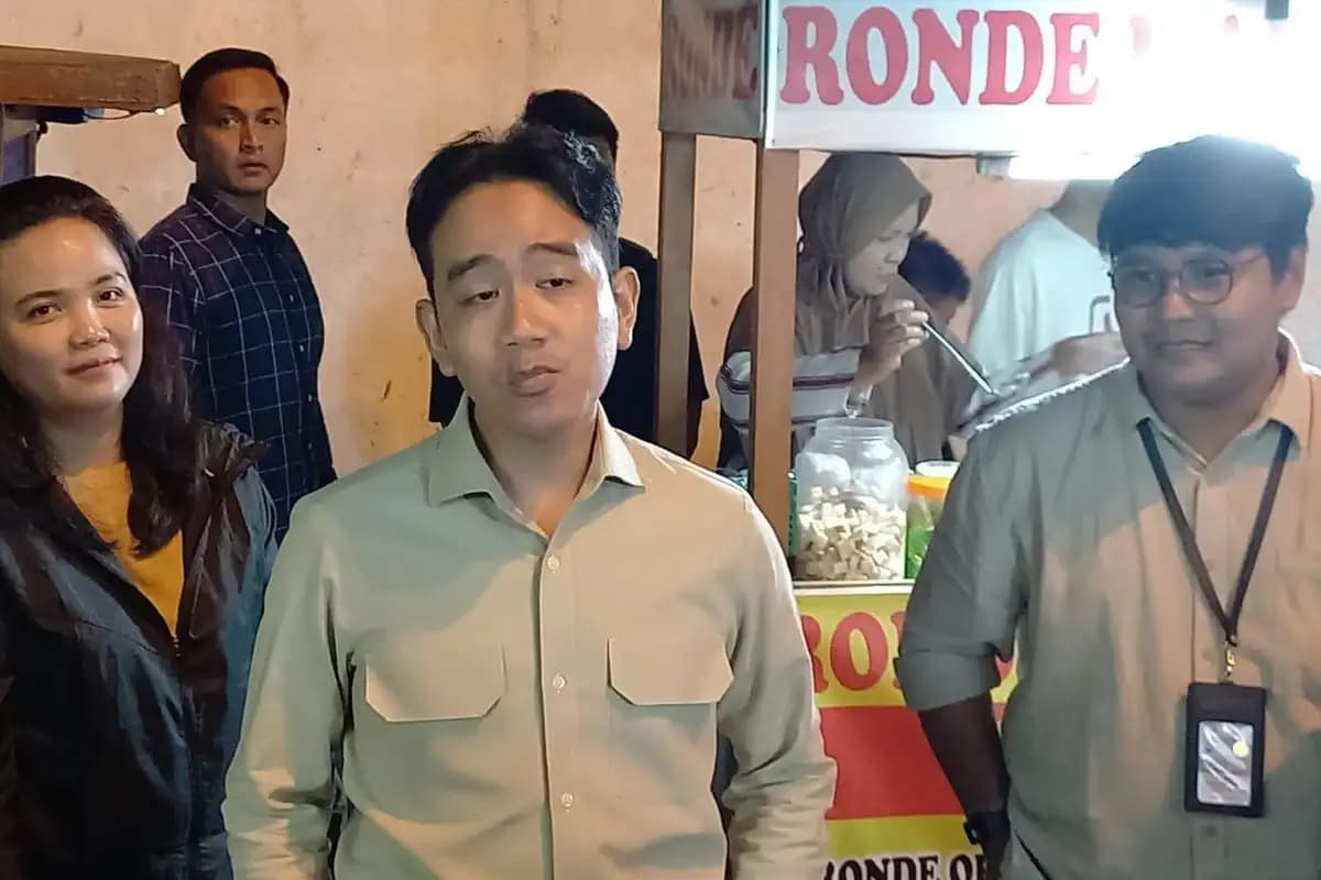 Gibran Beri Bantuan Dana untuk Tim Paduan Suara Atma Jaya yang Akan Lomba di Malaysia  