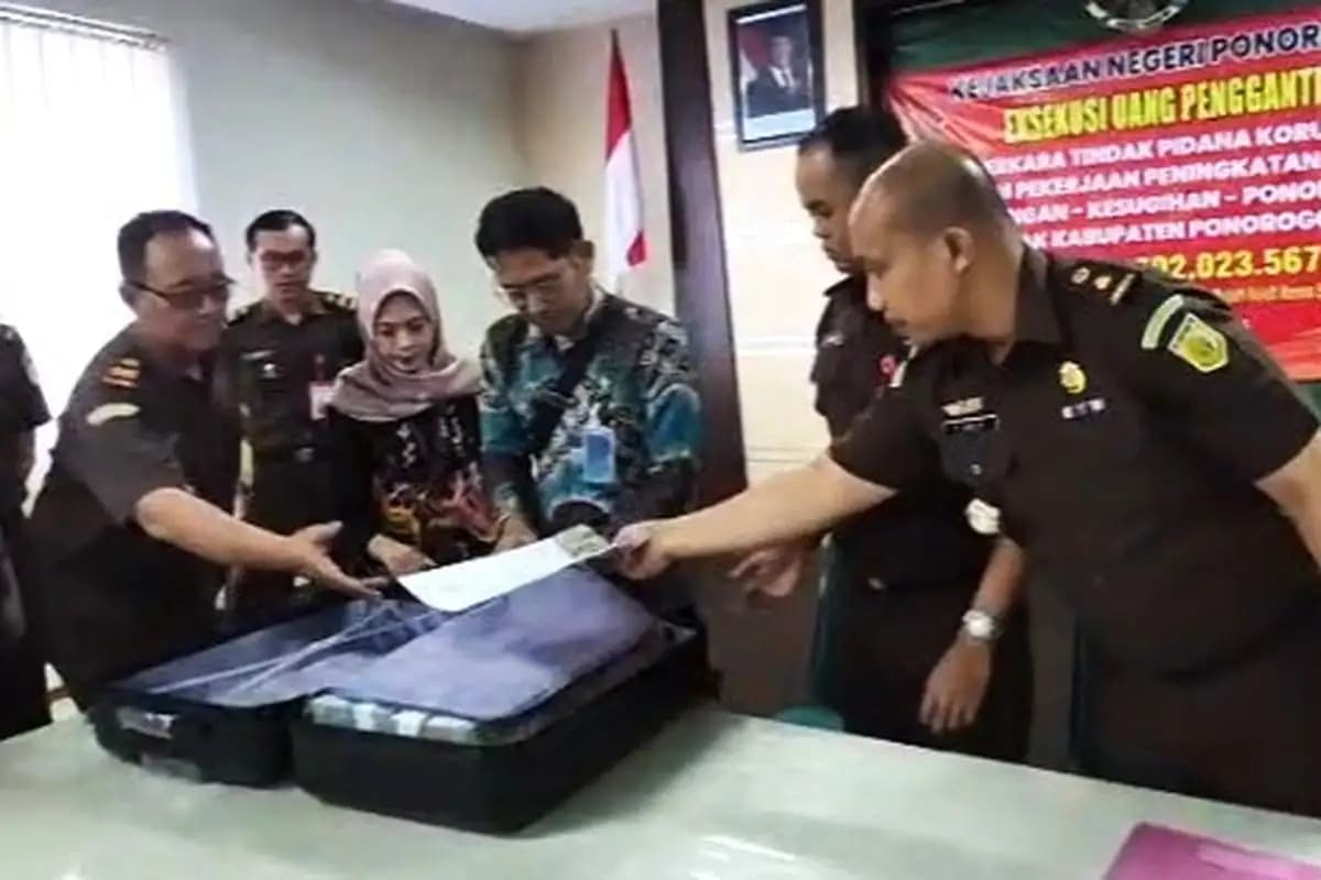 Kontraktor di Ponorogo Kembalikan Rp902 Juta Kerugian Negara dari Proyek Jalan Korup  