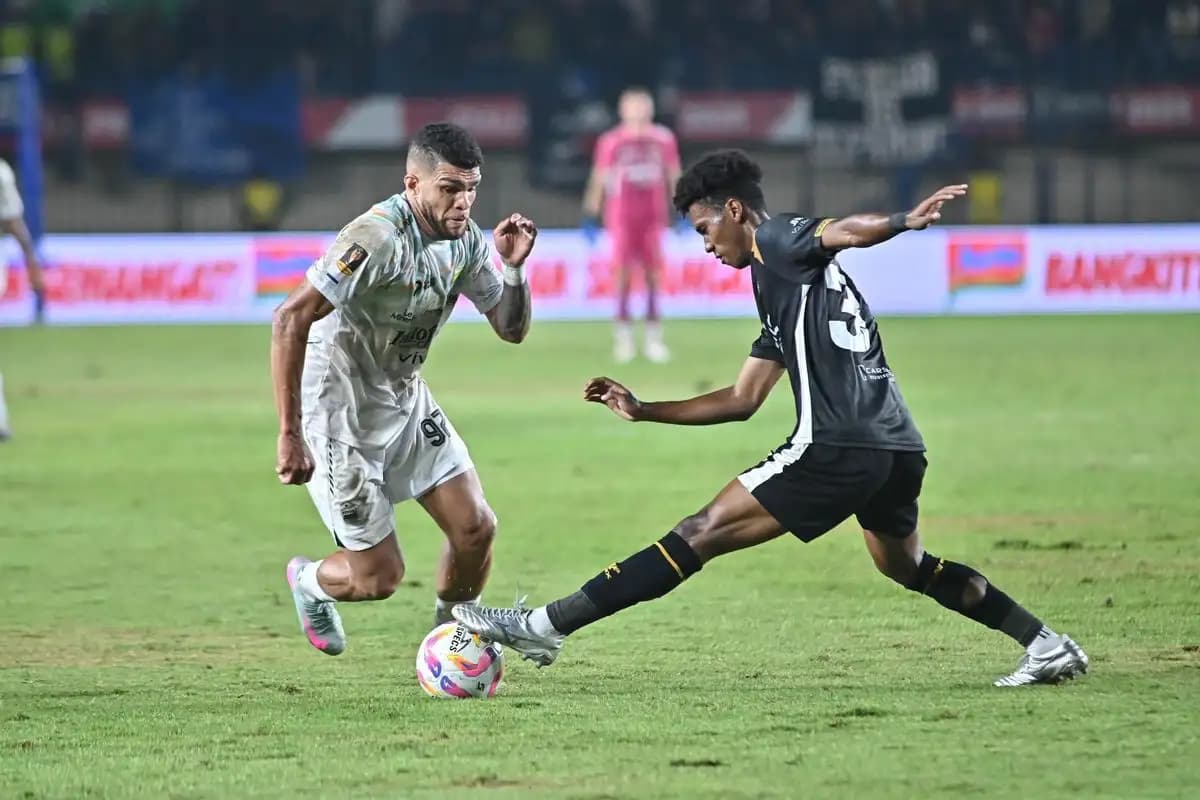 Persib Bandung Ditahan Dewa United 1-1, Terjebak di Dasar Klasemen Grup B Piala Presiden 2025  