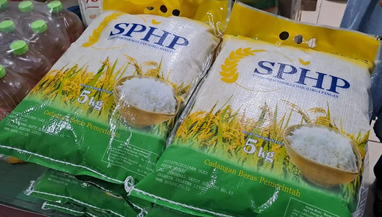 Bulog Salurkan 1,3 Juta Ton Beras Murah SPHP, Beli Maksimal 10 Kg