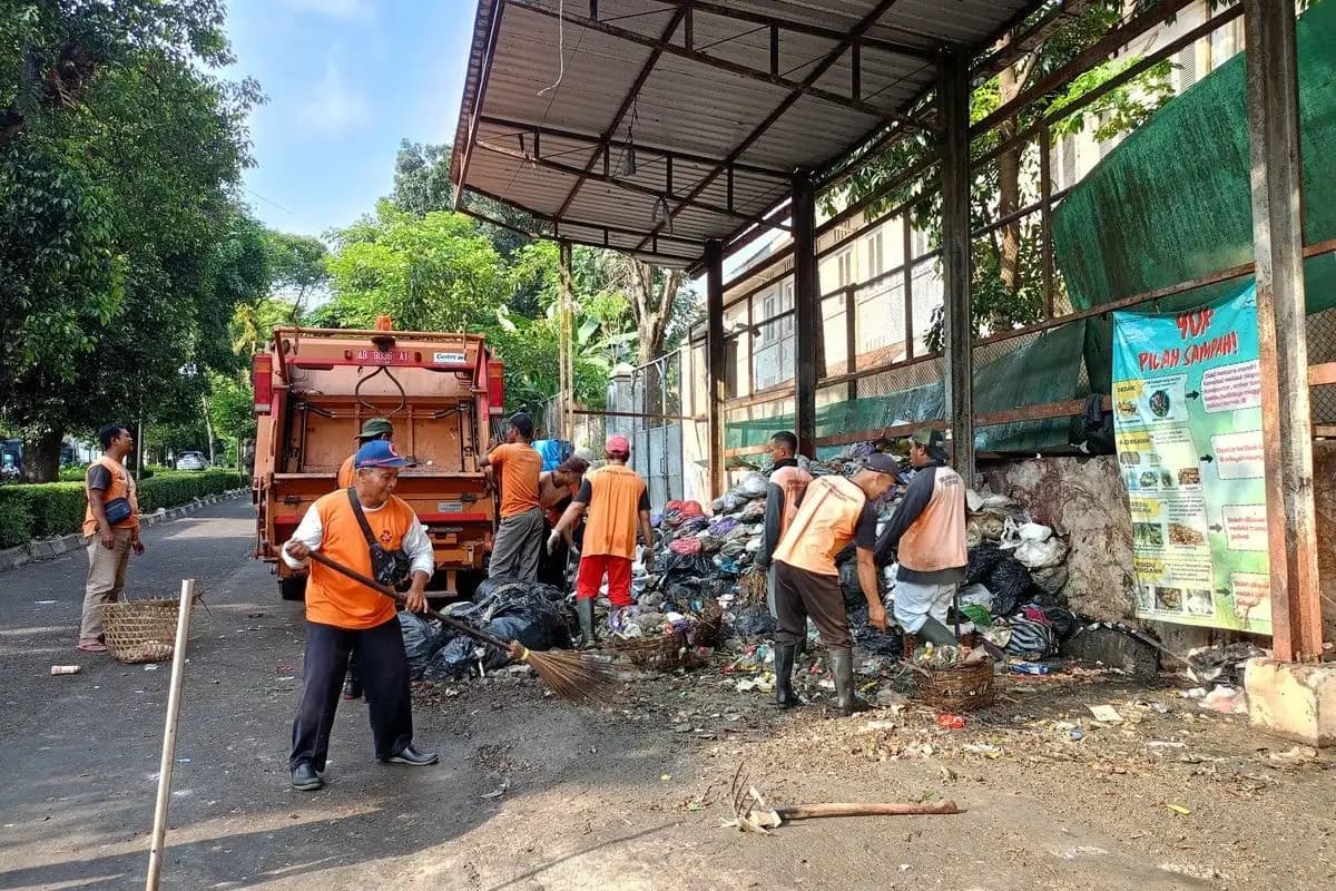 Libur Sekolah Picu Lonjakan Sampah di Yogyakarta Capai 300 Ton per Hari  