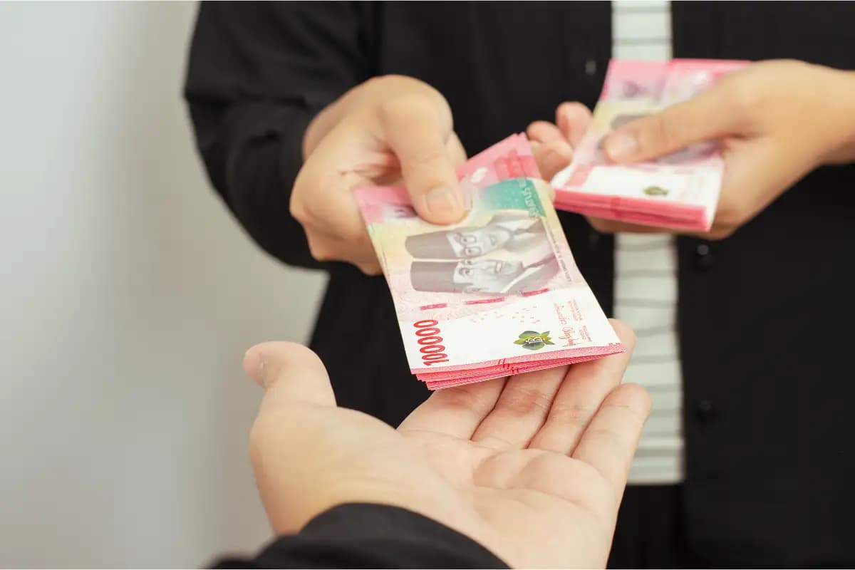 Mantan Kadinkes Bandung Barat Ditahan Kasus Korupsi Pengadaan Mobil Caravan Covid-19  