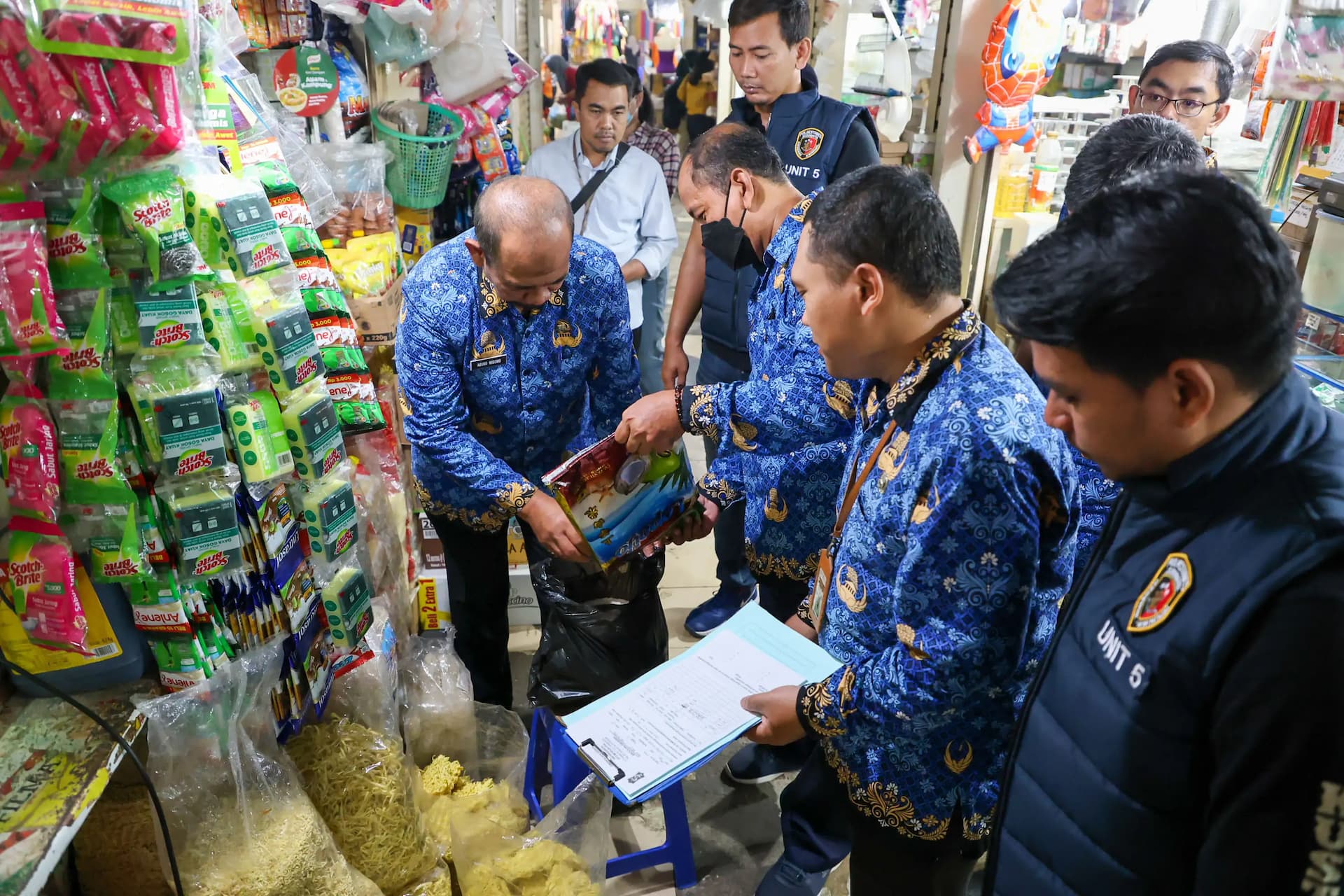 Sidak Beras di Surabaya: Stok Aman, Tidak Ditemukan Beras Oplosan