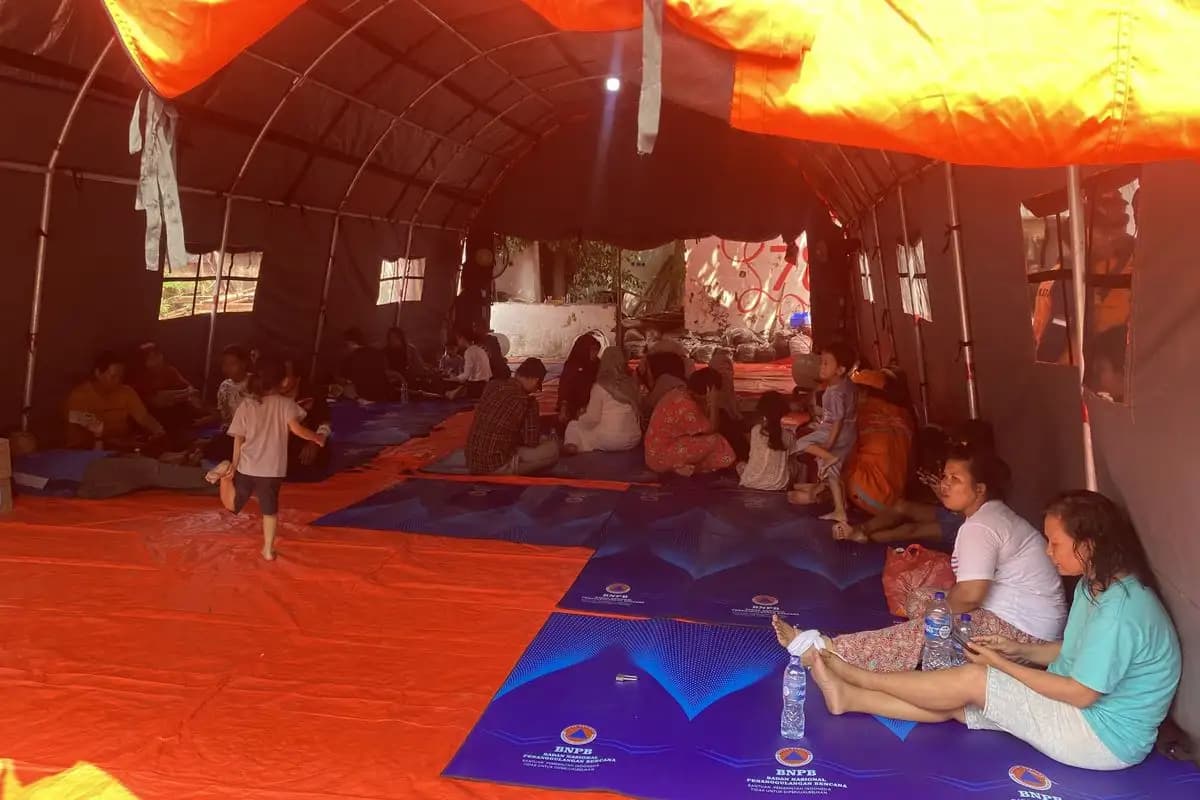 Kebakaran di Tebet, 27 Warga Mengungsi ke Tenda Darurat  