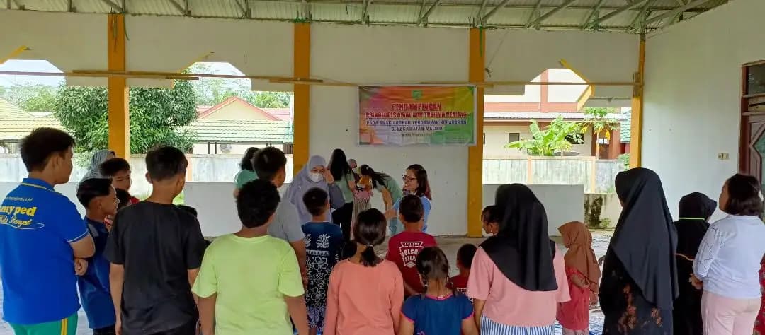 Dinsos Jakbar Berikan Trauma Healing untuk Anak Korban Kebakaran Tambora  