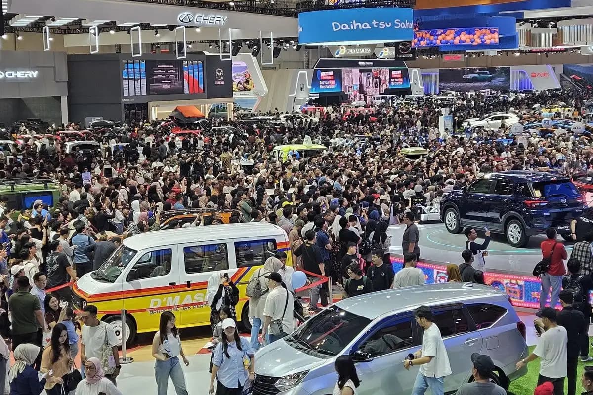 Proyeksi Penjualan Mobil Indonesia 2025 Diprediksi Turun di Bawah 800.000 Unit  