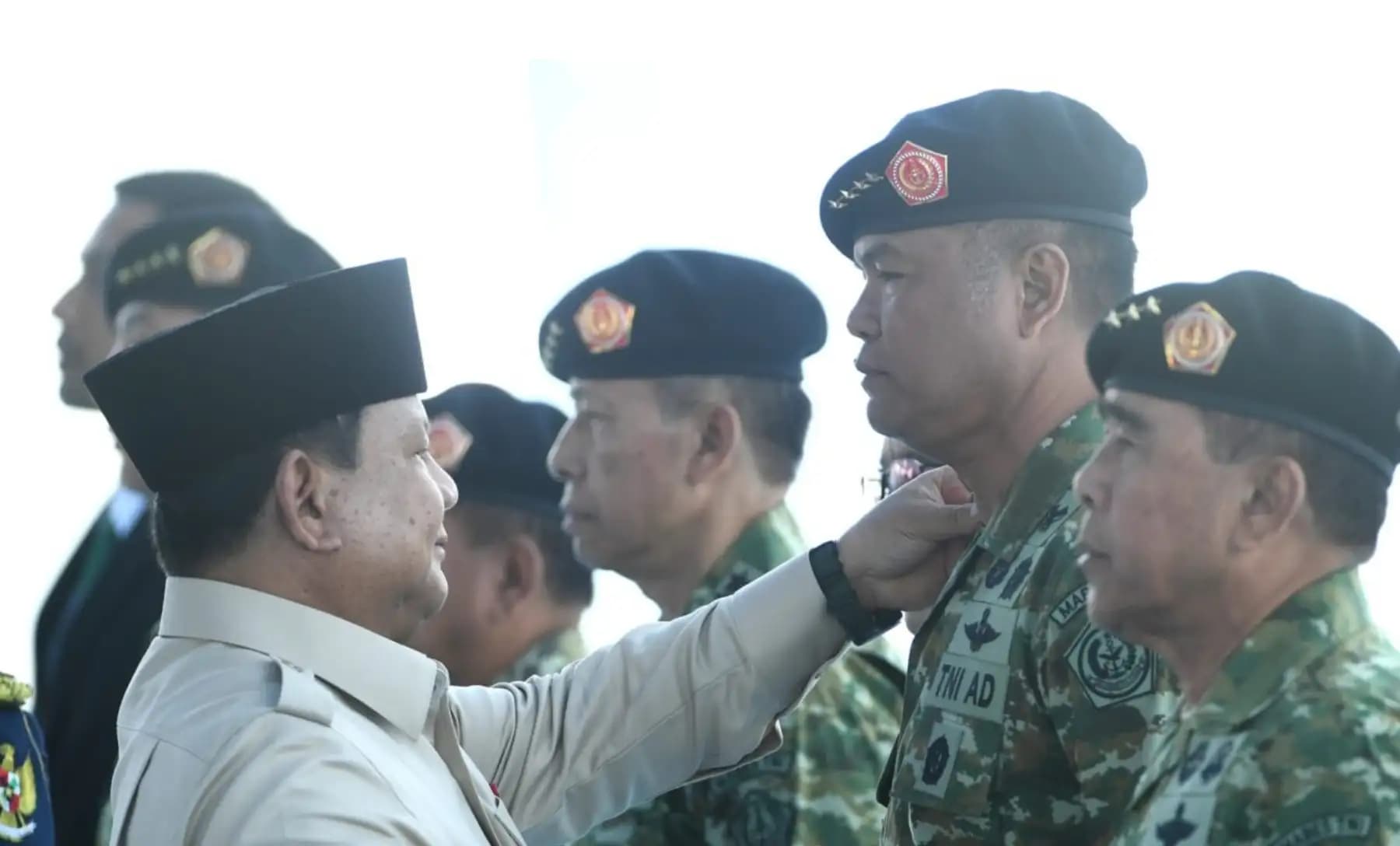 Presiden Prabowo Lantik Wakil Panglima TNI dan Tiga Kepala Badan Kementerian Pertahanan