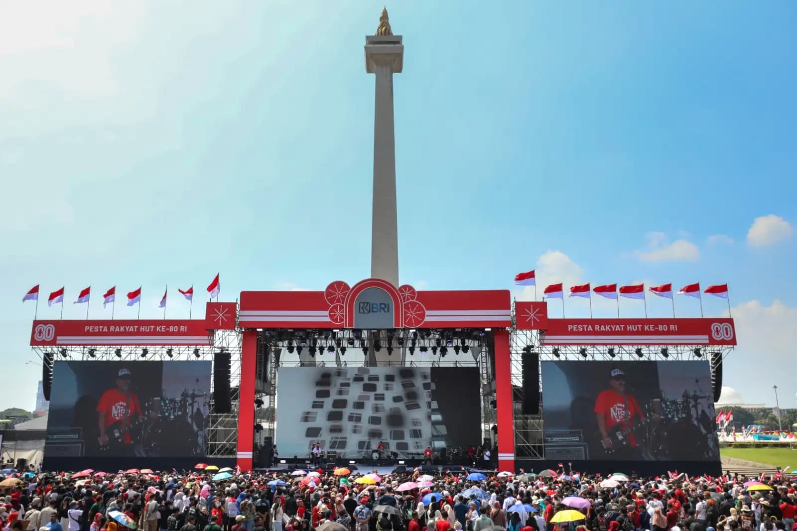 Gelar Panggung Hiburan di Monas, BRI Turut Sukseskan Pesta Rakyat & Karnaval HUT ke-80 RI