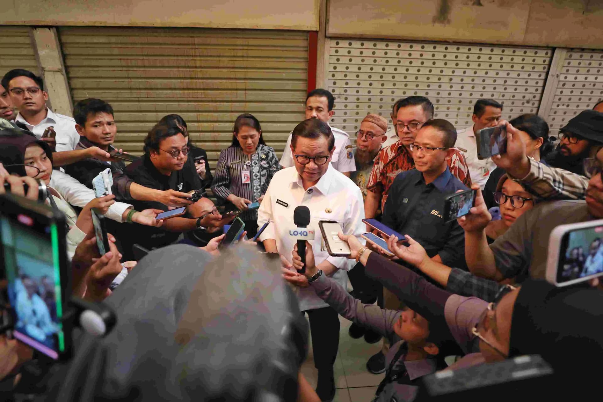 Gubernur Pramono Gratiskan Dua Bulan Biaya Sewa Kios Blok M