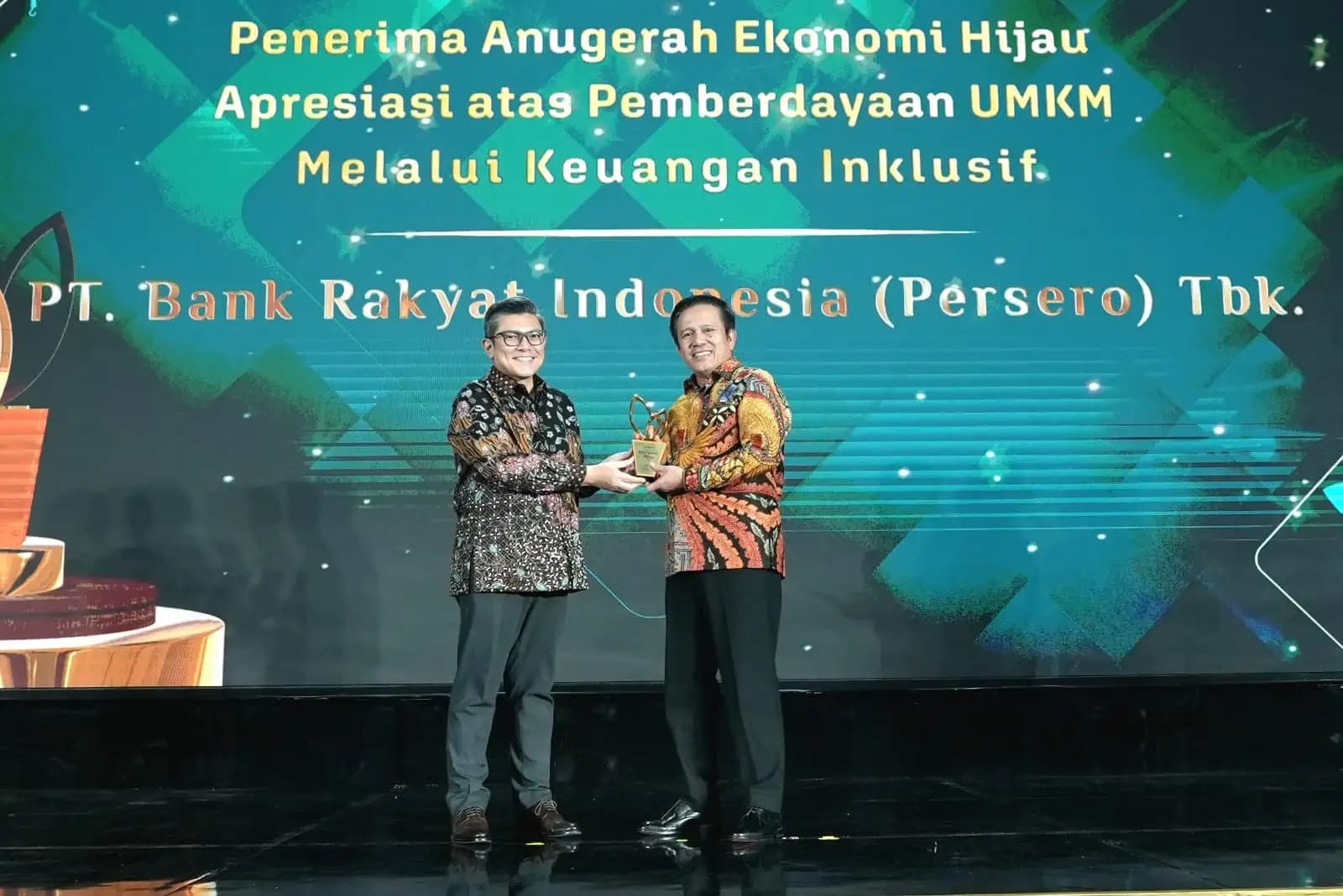 Konsisten Layani Keuangan Inklusif, BRI Peroleh Anugerah Ekonomi Hijau atas Pemberdayaan UMKM