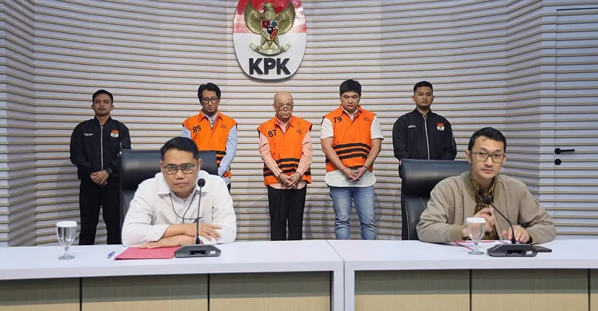 KPK Tahan Tiga Tersangka Korupsi Pengadaan Katalis Pertamina TA 2012–2014