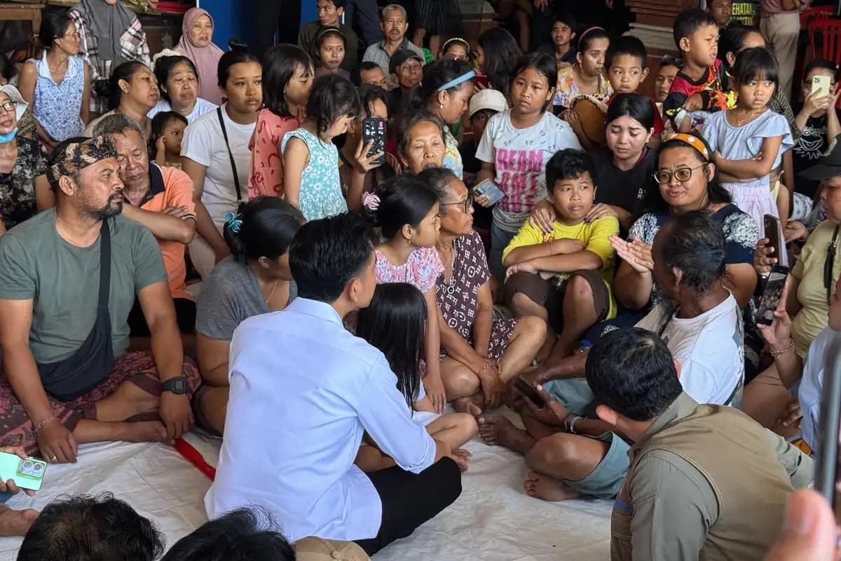 Wapres Gibran Tinjau Posko Pengungsi Banjir Bali, Minta Kelompok Rentan Diprioritaskan