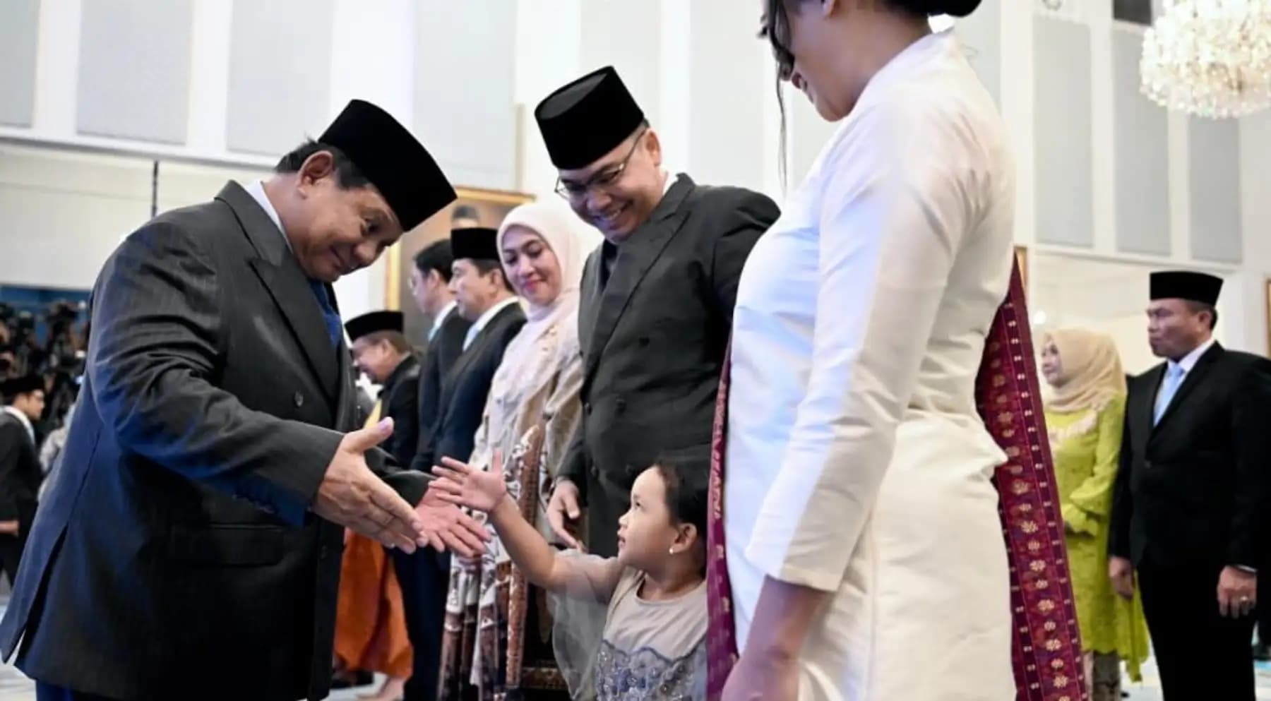 Presiden Prabowo Lantik Sejumlah Pejabat Baru, Termasuk Kepala Staf Kepresidenan dan Kepala LKPP