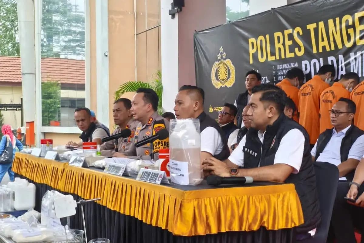 Polisi Ungkap 9 Pengedar Narkoba Tembakau Sintetis yang Manfaatkan Instagram