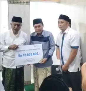 Lindungi Pekerja Lembaga Desa, BPJS Ketenagakerjaan Malang Kepanjen Bersama Bupati Malang Serahkan Santunan